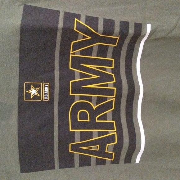 Gildan Men's Short Sleeve Graphic Tee - Army - Size XL - Picture 2 of 5